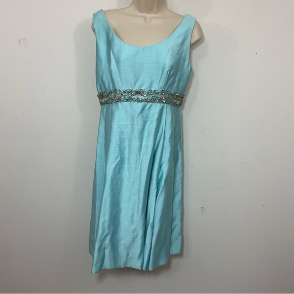 Vintage 1960s silk shantung Dress Size 8 beaded embellished Jackie O Mod Sheath